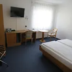 Hotel Retterath Am Nuerburgring 3*