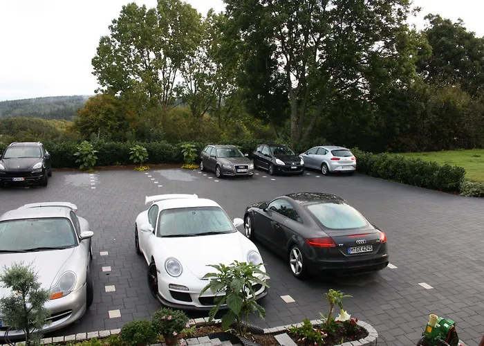 Hotel Retterath Am Nuerburgring 3*